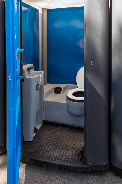 Portable Toilet Options We Offer in Hilltop, MN